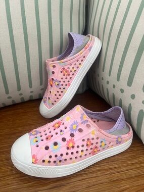 Sketchers slip on 12c